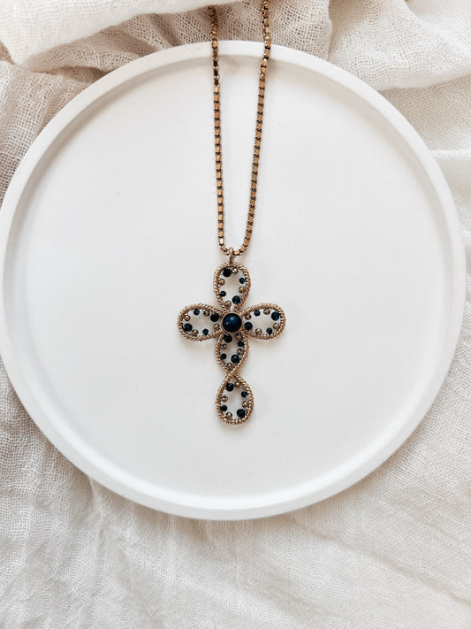 Collier “Divina” – Croix dorée & pierres colorées